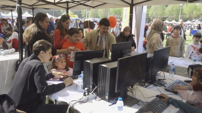 Akıllı şehir oyunları Bursa’da minik oyuncularla buluştu