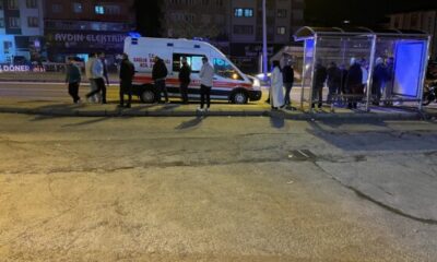 Yolun karşısına geçmek isterken ambulans çarptı