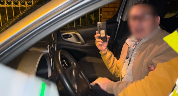 Alkollü sürücü diretti, polis affetmedi!