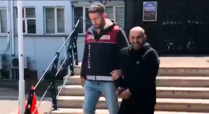 Sakar hırsız, olay yerinde telefonunu düşürdü