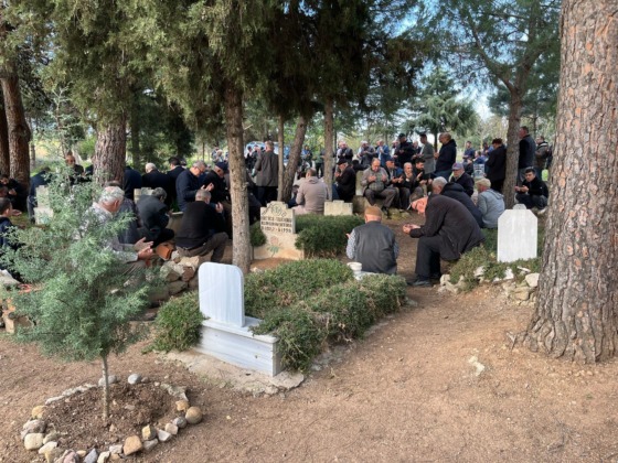 Yangında hayatını kaybeden 2 çocuk toprağa verildi