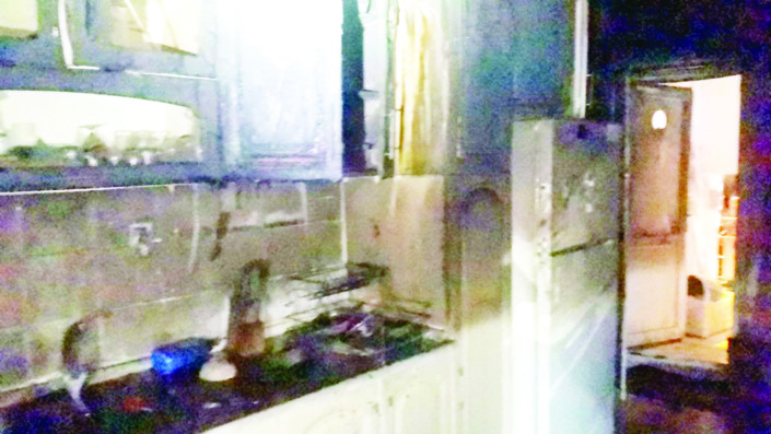 Ocakta unutulan yemek yangına sebep oldu