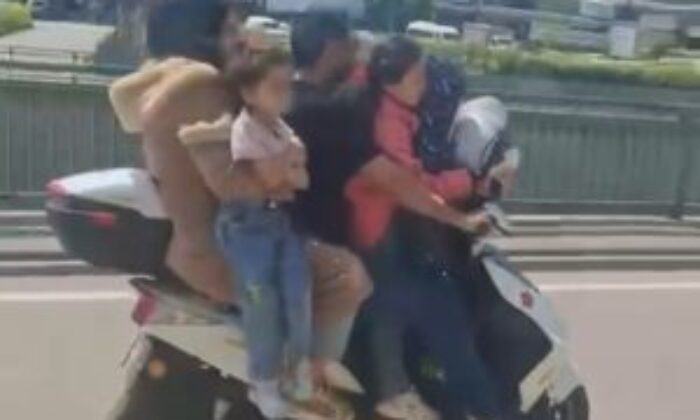 Motosiklete 5 kişi bindiler!