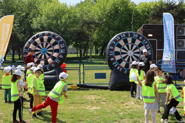 Çocuklar ‘Bursa Uluslararası Spor Festivali’nin tadını çıkardı