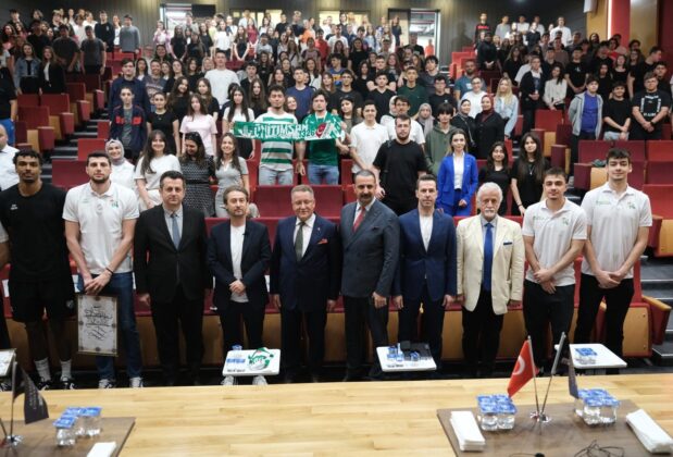 Başkan Sezer Sezgin Mudanya Üniversitesi’nde öğrencilerle buluştu