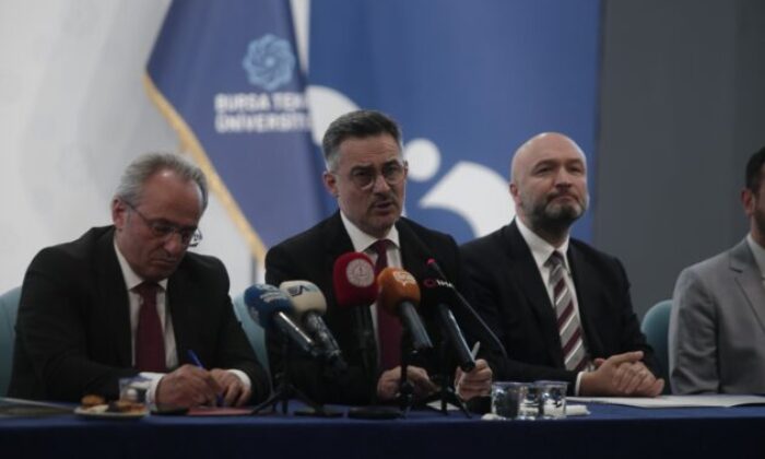 Bursa’da “Tercihten Önce Üniversiteni Yaşa Projesi”