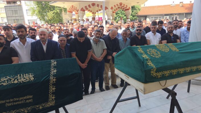 Alkollü sürücü can aldı, yan yana toprağa verildiler