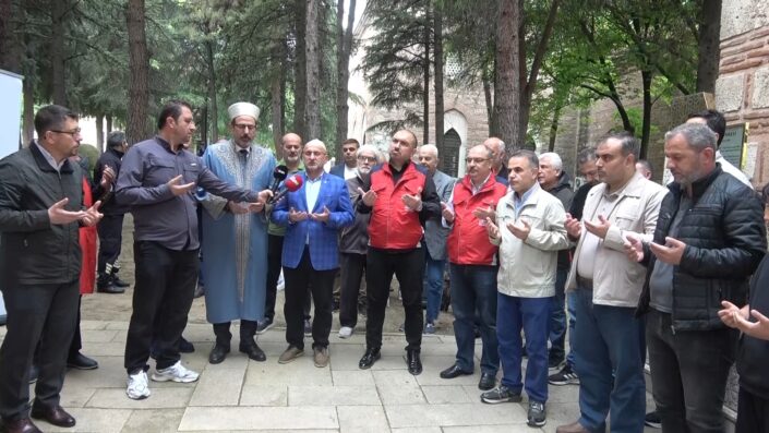 Hüma Hatun ‘Anneler Günü’nde kabri başında dualarla anıldı