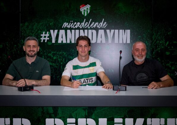 Bursaspor’da bir imza daha atıldı