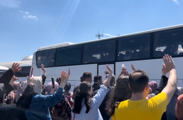 Bursa’da ilk hac kafilesi dualarla uğurlandı