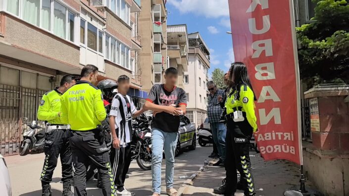 15 yaşındaki çocuk bıçaklı saldırıya uğradı