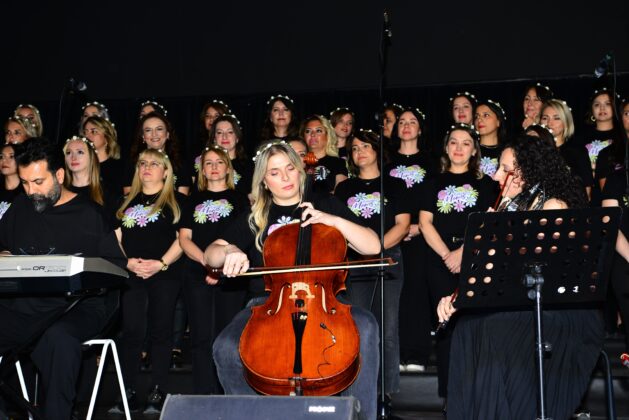 Anneler, eğitim için sahneye çıktı