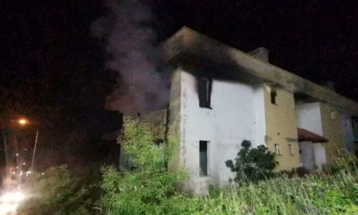 Bursa’da metruk binada yangın çıktı