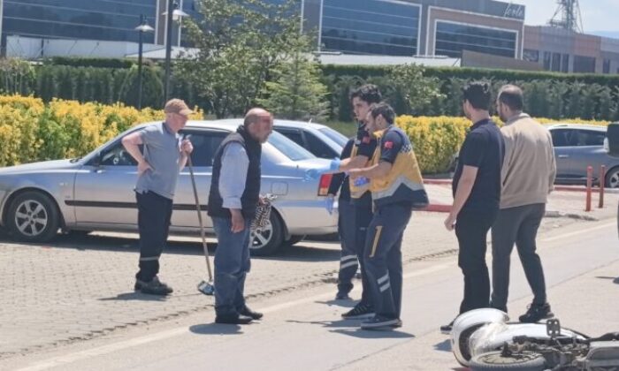 Parçalanan bisikletini bırakmamak için direndi