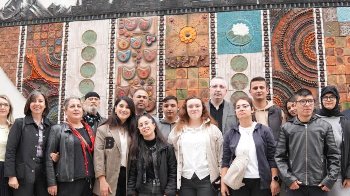 Bursa’da seramiğe dokunan umut