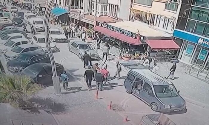 Bursa’da genç kadını sürükleyerek kaçırmaya çalıştılar