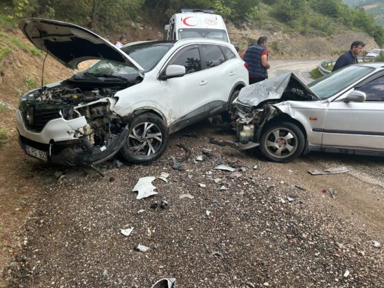 Kafa kafaya çarpıştılar!