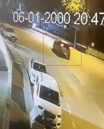 Kontrolden çıktı park halindeki araçlara çarpıp kaçtı