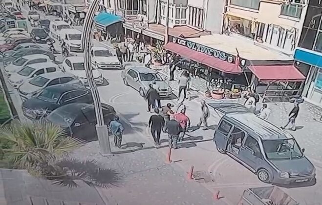 Bursa’da genç kadını kaçırmaya çalışan 4 kişi tutuklandı