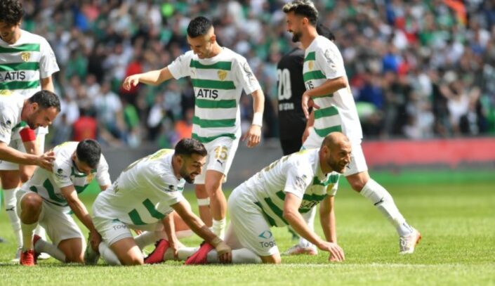 Bursaspor kulüp tarihinin en golcü 3. sezonunu yaşadı