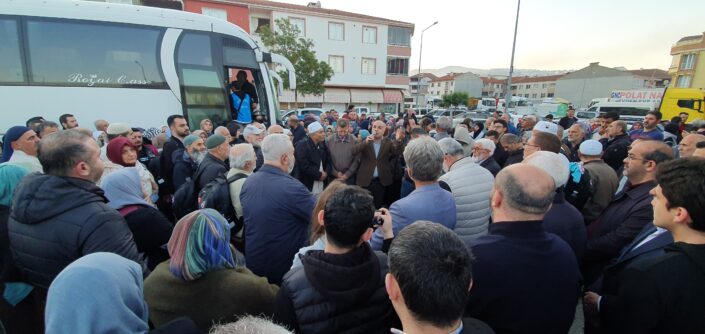 Gemlikli hacı adayları dualarla uğurlandı