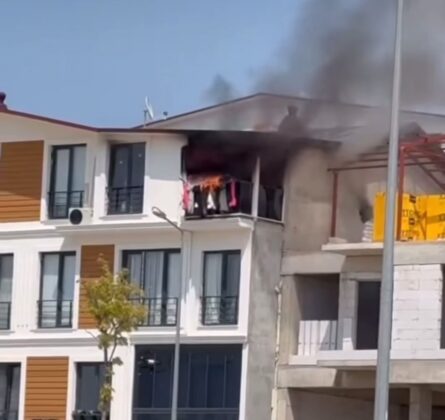 Bursa’da çatı katında yangın!