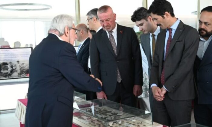 Çanakkale Gezici Müzesi, Karacabey’de ziyarete açıldı