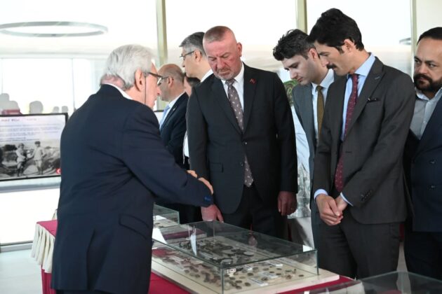 Çanakkale Gezici Müzesi, Karacabey’de ziyarete açıldı