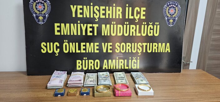 Bursa’da kocasından altınları saklamak için hırsızlık süsü verdi