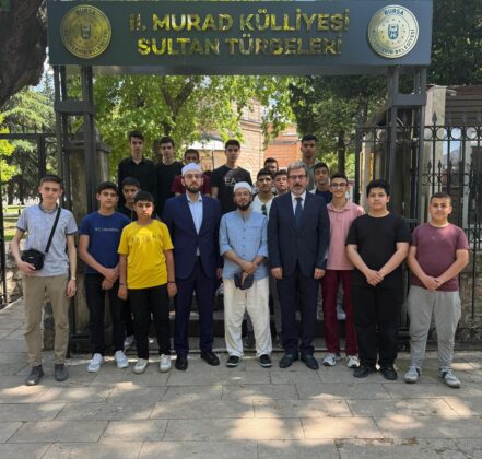 Konyalı hafızlar Bursa’yı ziyaret etti