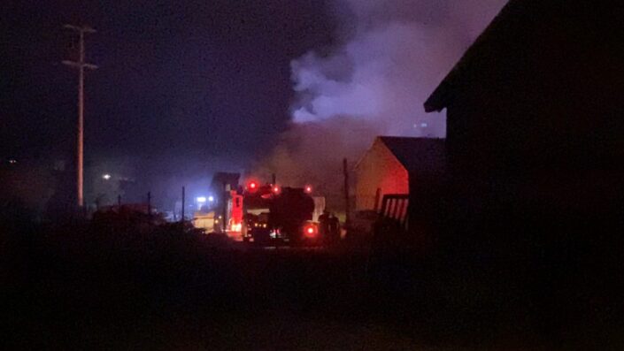 Bursa’da mobilya imalathanesinde yangın