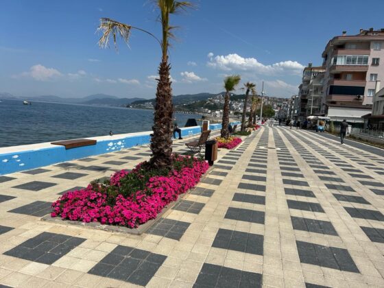 Bursa çiçek bahçesine dönüşüyor