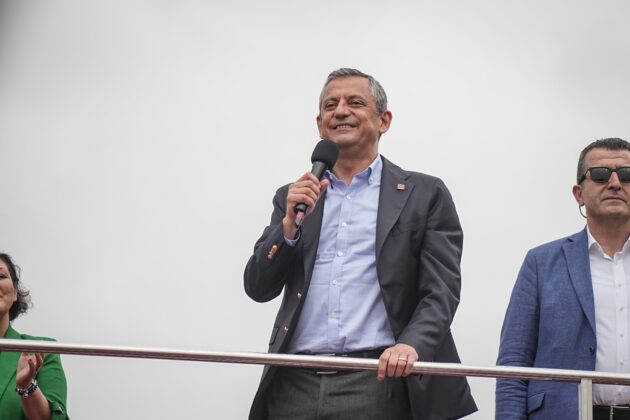 Özgür Özel Bursa’da konuştu: Kutuplaşma siyaseti geride kaldı