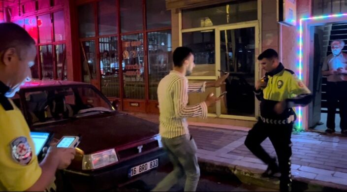 Polisten kaçmaya çalıştı, ehliyeti unuttu