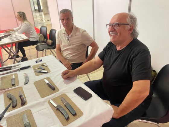 Bir resimle başladığı bıçakçılıkta aranan isimlerden oldu