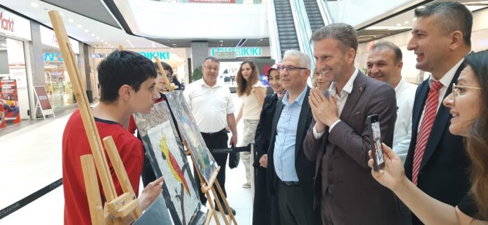 Ortaokul öğrencilerinin sergisi büyük ilgi gördü
