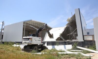 Nilüfer’de kaçak depo yıkıldı