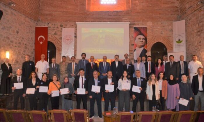 Bursa’da sigarayı bırakana sertifika verildi