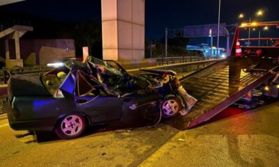 Önce TIR’a sonra bariyerlere çarptı