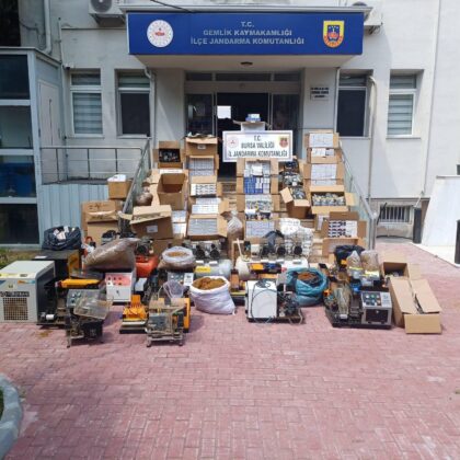 Bursa’da kaçak sigara operasyonu: 4 gözaltı