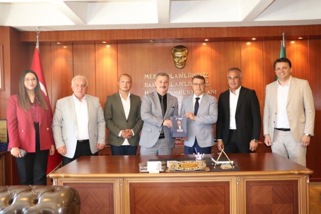 Anahtar Parti’den BESOB’a ziyaret