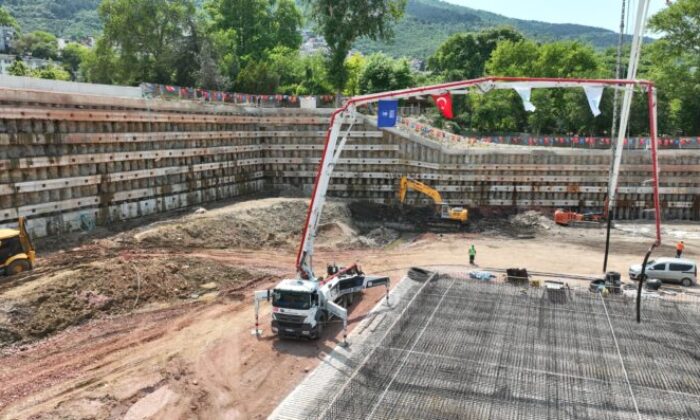 Atatürk Spor Salonu Bursa Beton ile yükseliyor