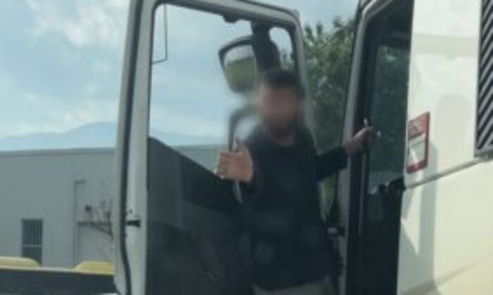 Trafikte korku dolu anlar