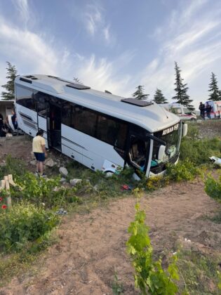 Yolcu otobüsleri çarpıştı: Yaralılar var