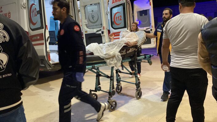 Bıçaklı ‘lazer’ kavgası