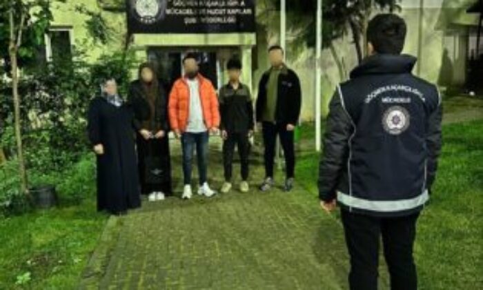 Bursa’da kaçak göçmen taşıyan organizatörlere operasyon