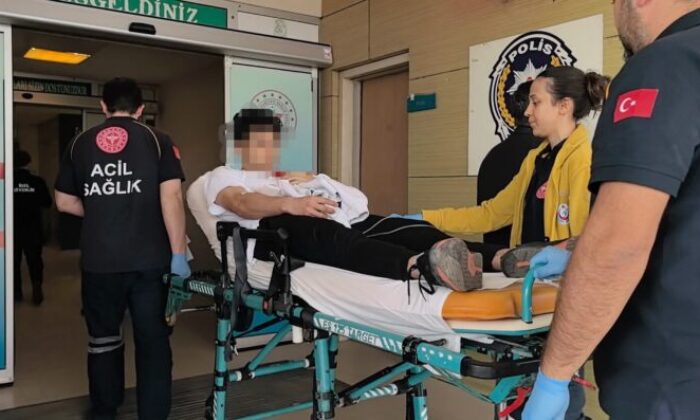 Bursa’da arkadaşıyla şakalaşırken bıçaklanarak yaralandı