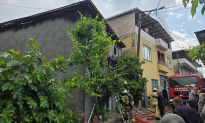 Elektrik tesisatından çıkan yangında ev küle döndü