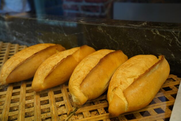 Orhangazi’de “Askıda Ekmek” uygulaması hayata geçirildi