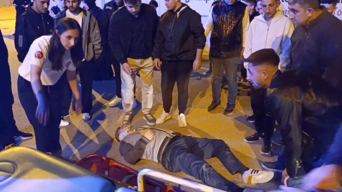 Motosikletli sürücüye çarptı, kaçtı!